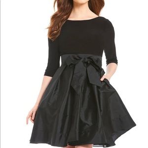 Adrianna Papell Fit Flare Taffeta 3/4 Sleeve NAVY Formal Dress sz 8